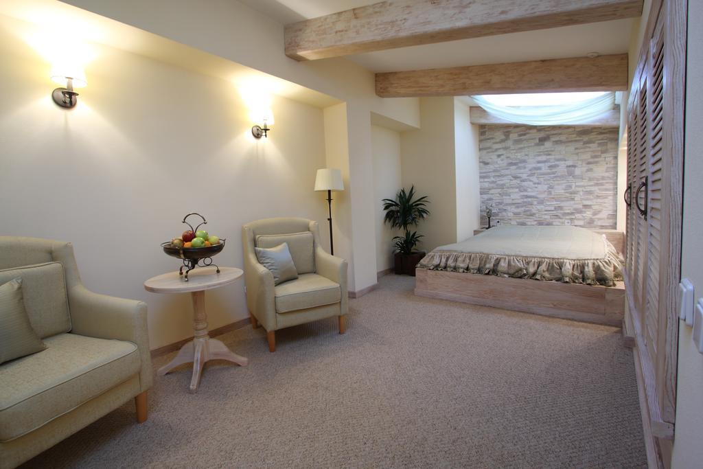 Park-Hotel Butenko Stable Protsev المظهر الخارجي الصورة